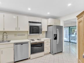 5800 Camino Del Sol Apt 103, Boca Raton FL 33433