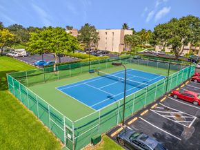 5800 Camino Del Sol Apt 103, Boca Raton FL 33433