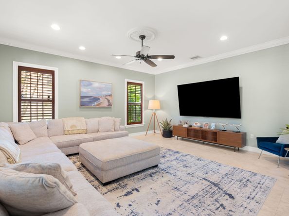 633 NE 20th Street, Wilton Manors FL 33305