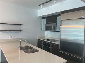 500 Brickell Avenue 1906, Miami FL 33131