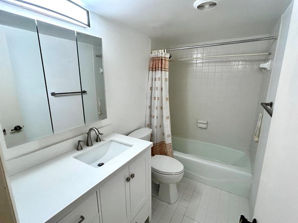 3930 Inverrary Boulevard 303D, Lauderhill FL 33319