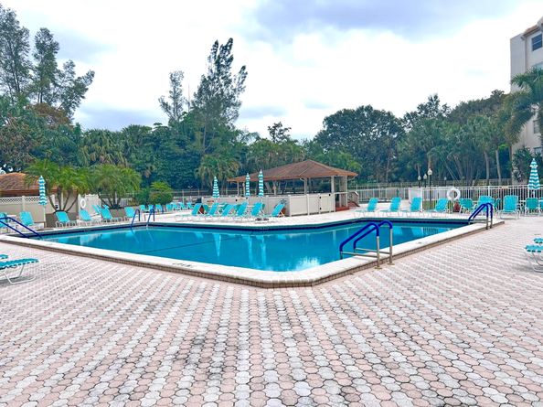 3930 Inverrary Boulevard 303D, Lauderhill FL 33319