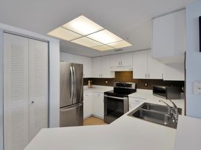 600 Crestwood Court N 611, Royal Palm Beach FL 33411