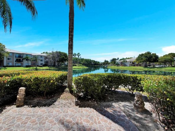 600 Crestwood Court N 611, Royal Palm Beach FL 33411