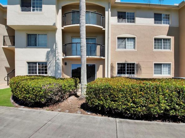 600 Crestwood Court N 611, Royal Palm Beach FL 33411