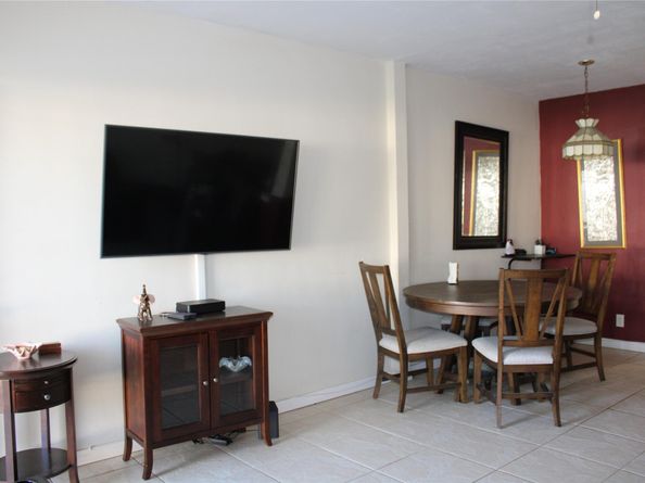900 SW 11th Ave 5C, Hallandale Beach FL 33009