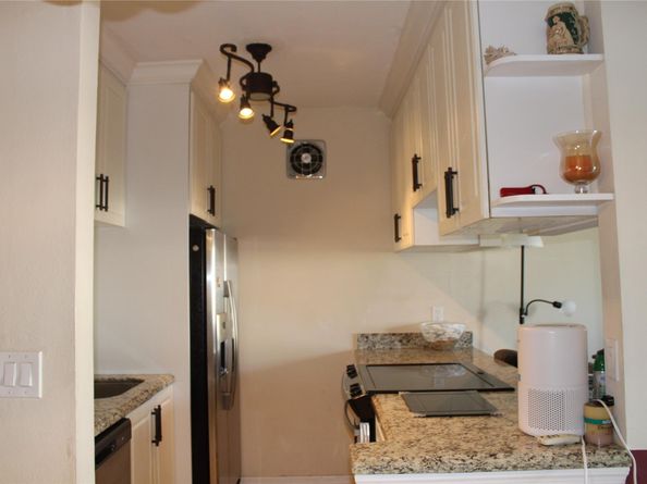 900 SW 11th Ave 5C, Hallandale Beach FL 33009