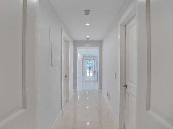 44 Cocoanut Row B310, Palm Beach FL 33480