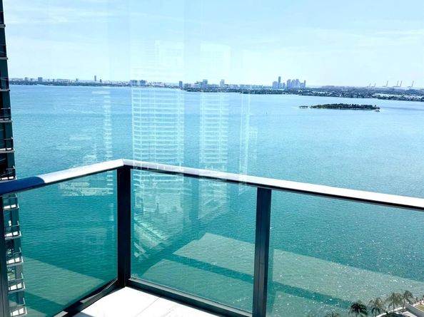 650 NE 32nd St 2507, Miami FL 33137
