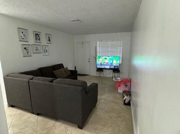 517 S F Street, Lake Worth Beach FL 33460