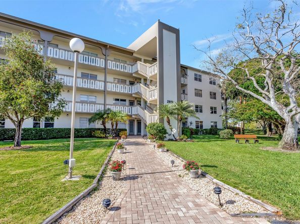 2903 Victoria Cir O4, Coconut Creek FL 33066
