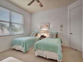 102 Villa Nueva Place, Palm Beach Gardens FL 33418
