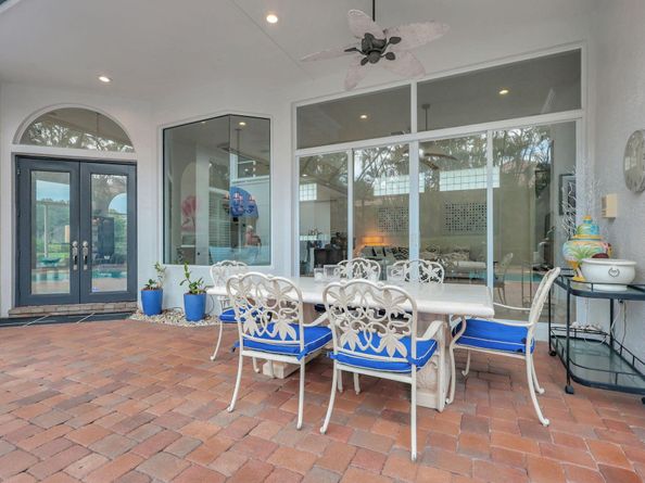 102 Villa Nueva Place, Palm Beach Gardens FL 33418