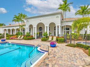 102 Villa Nueva Place, Palm Beach Gardens FL 33418