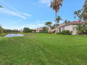 102 Villa Nueva Place, Palm Beach Gardens FL 33418