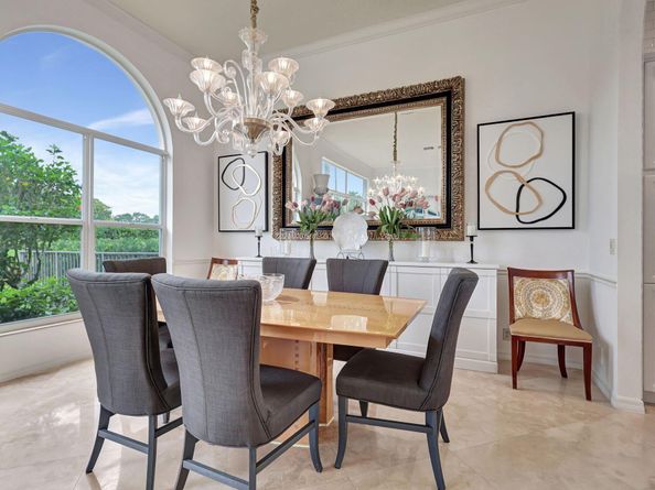 102 Villa Nueva Place, Palm Beach Gardens FL 33418