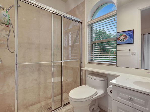 102 Villa Nueva Place, Palm Beach Gardens FL 33418