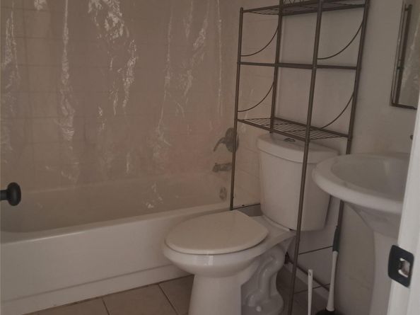 3030 NW 68th St 205, Fort Lauderdale FL 33309