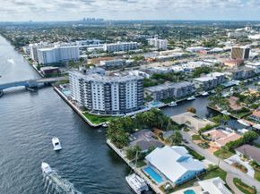3111 NE 51st St 205, Fort Lauderdale FL 33308