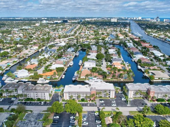 3111 NE 51st St 205, Fort Lauderdale FL 33308