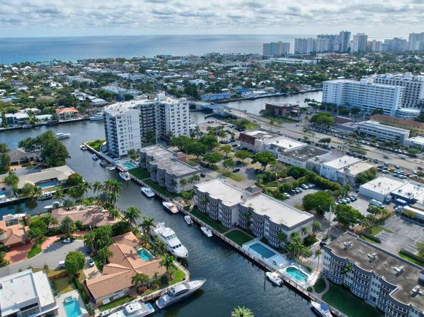3111 NE 51st St 205, Fort Lauderdale FL 33308