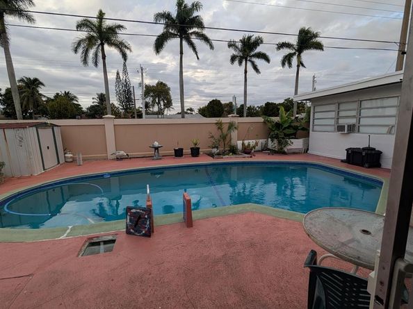 6861 SW 1st Court, Pembroke Pines FL 33023