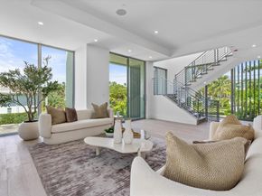 1070 Del Harbour Drive, Delray Beach FL 33483