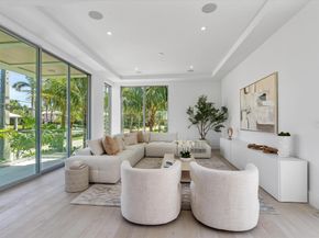 1070 Del Harbour Drive, Delray Beach FL 33483