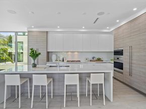 1070 Del Harbour Drive, Delray Beach FL 33483