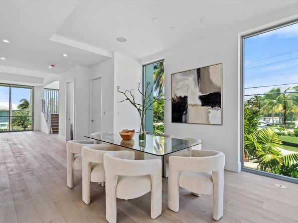 1070 Del Harbour Drive, Delray Beach FL 33483