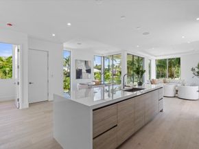 1070 Del Harbour Drive, Delray Beach FL 33483