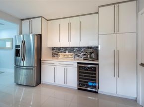 2341 NE 8TH, Fort Lauderdale FL 33304