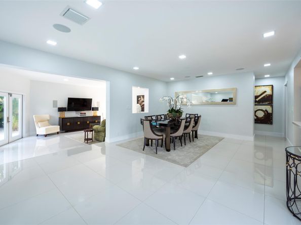 2341 NE 8TH, Fort Lauderdale FL 33304