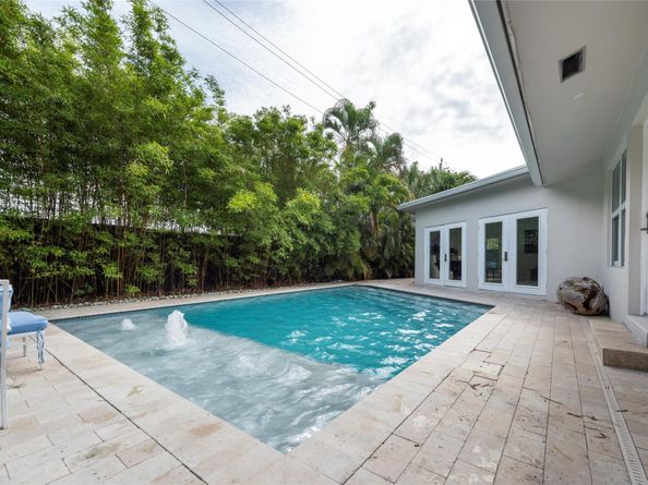 2341 NE 8TH, Fort Lauderdale FL 33304
