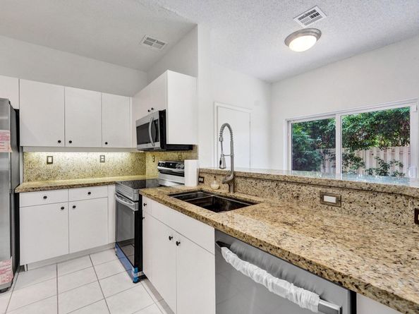 10320 SW 18th St 10320, Miramar FL 33025
