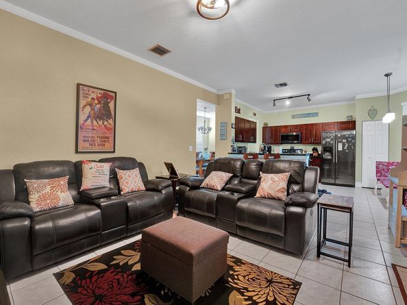 15021 SW 18th St, Miramar FL 33027