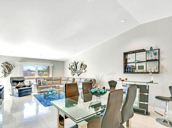 6140 Kings Gate Circle, Delray Beach FL 33484