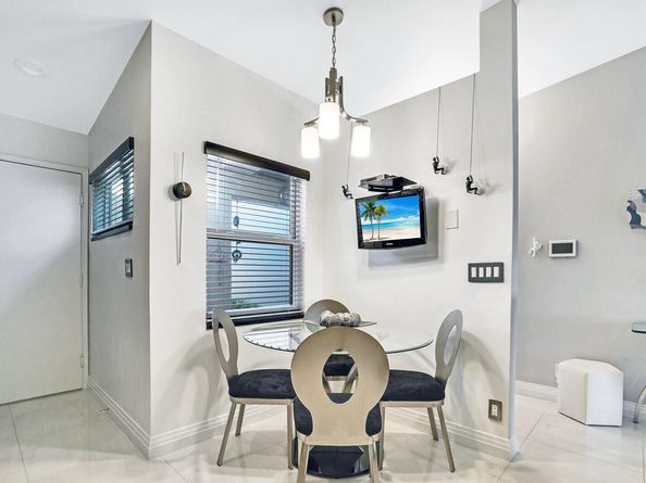 6140 Kings Gate Circle, Delray Beach FL 33484