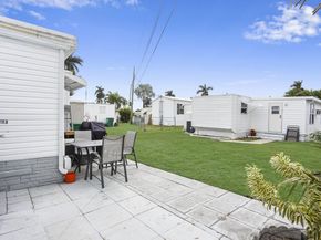 1951 SW 85th Ave, Davie FL 33324