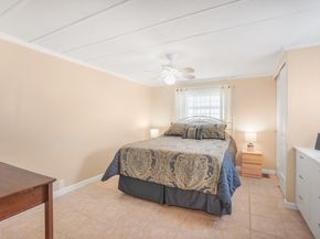 1951 SW 85th Ave, Davie FL 33324