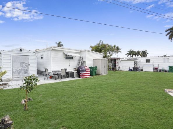 1951 SW 85th Ave, Davie FL 33324