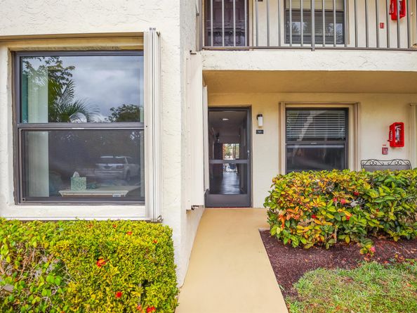 4745 Lucerne Lakes Boulevard 101, Lake Worth FL 33467
