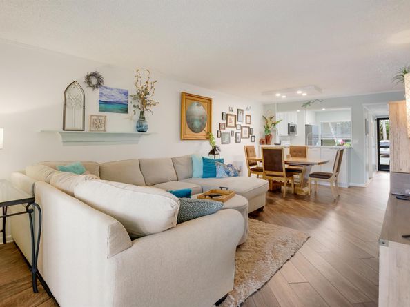 4745 Lucerne Lakes Boulevard 101, Lake Worth FL 33467
