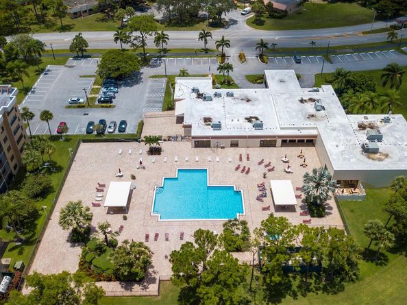 4745 Lucerne Lakes Boulevard 101, Lake Worth FL 33467
