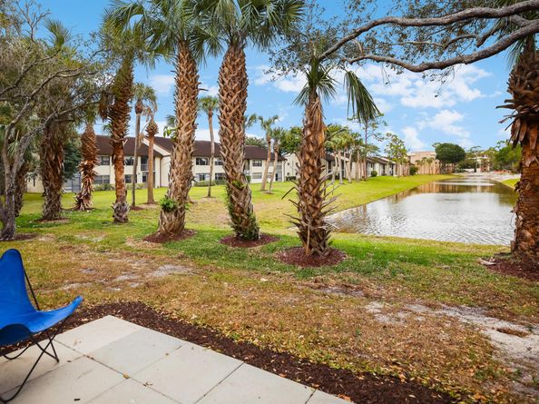4745 Lucerne Lakes Boulevard 101, Lake Worth FL 33467