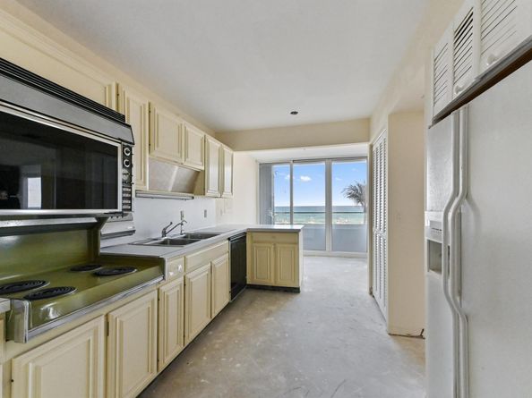 2800 S Ocean Boulevard 2K, Boca Raton FL 33432