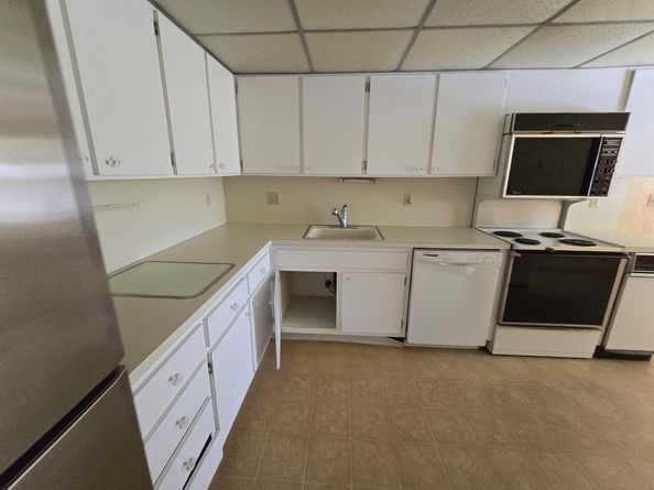 17 Westgate Lane 17h, Boynton Beach FL 33436