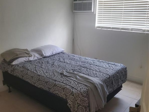 1021 NE 24th Ave 4, Pompano Beach FL 33062