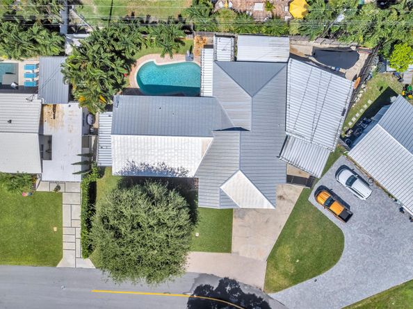 2817 NE 10th Ave, Wilton Manors FL 33334
