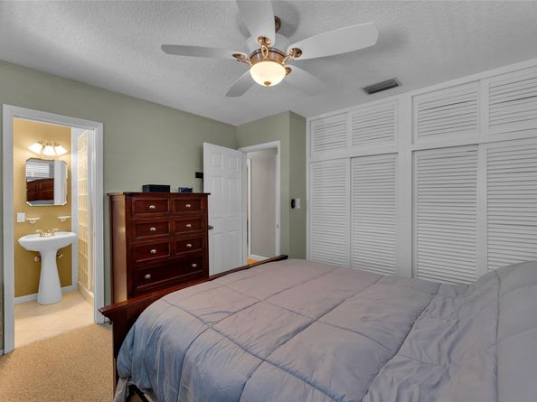 2817 NE 10th Ave, Wilton Manors FL 33334